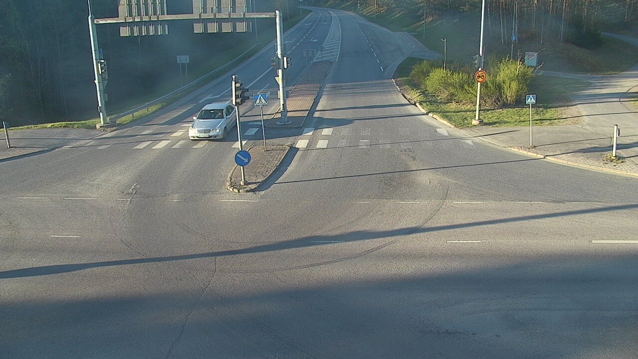 Weather Camera Image Tie 102 Espoo, Turuntie st110, Espoo, Uusimaa