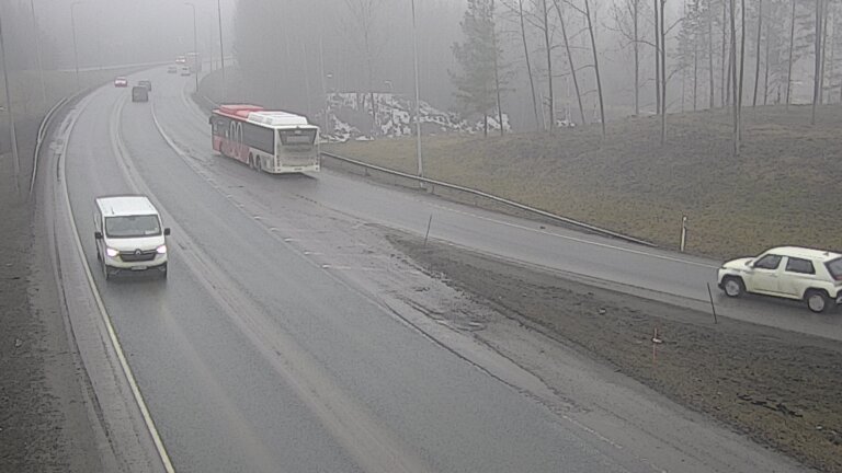 Weather Camera Image Road 102 Espoo, Klovi, Espoo, Uusimaa