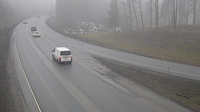 Weather Camera Image Road 102 Espoo, Klovi, Espoo, Uusimaa