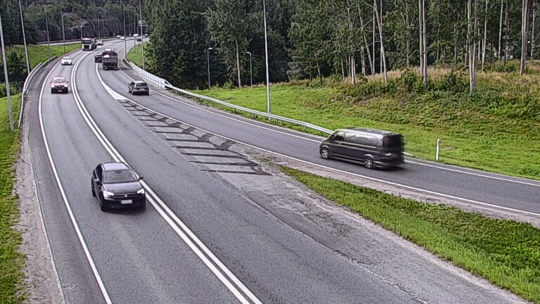 Weather Camera Image Road 102 Espoo, Klovi, Espoo, Uusimaa