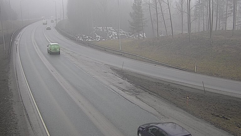 Weather Camera Image Road 102 Espoo, Klovi, Espoo, Uusimaa