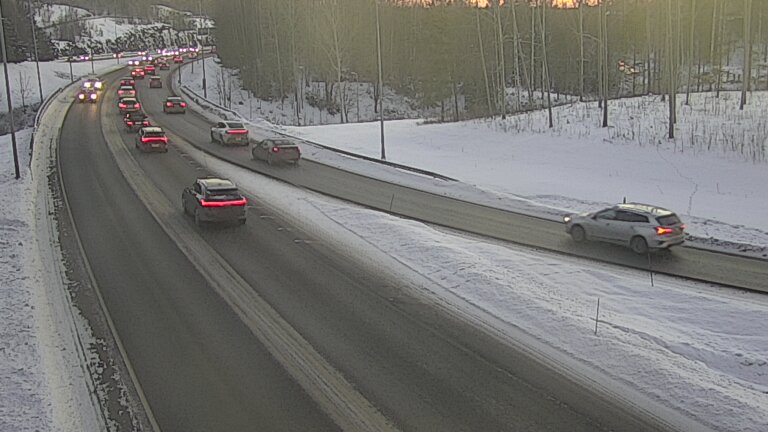 Weather Camera Image Road 102 Espoo, Klovi, Espoo, Uusimaa