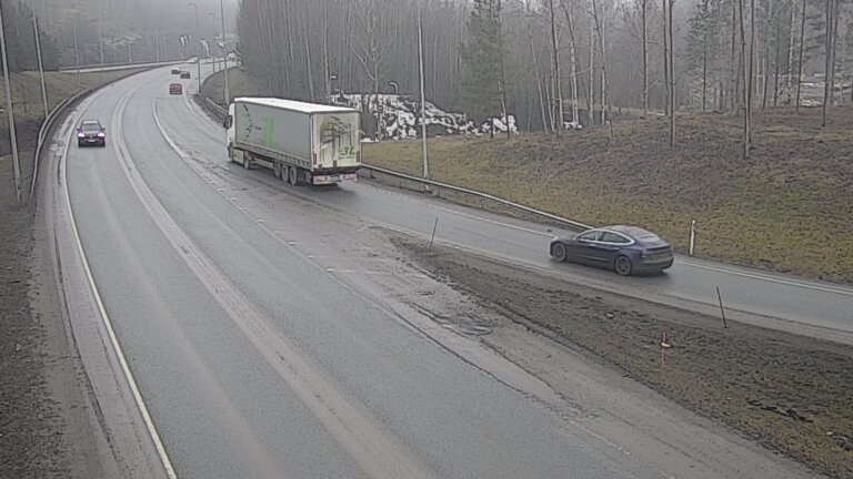 Weather Camera Image Road 102 Espoo, Klovi, Espoo, Uusimaa