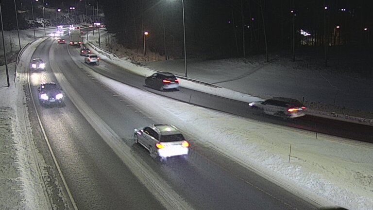 Weather Camera Image Road 102 Espoo, Klovi, Espoo, Uusimaa