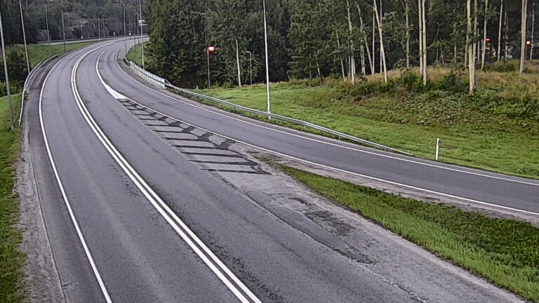 Weather Camera Image Road 102 Espoo, Klovi, Espoo, Uusimaa
