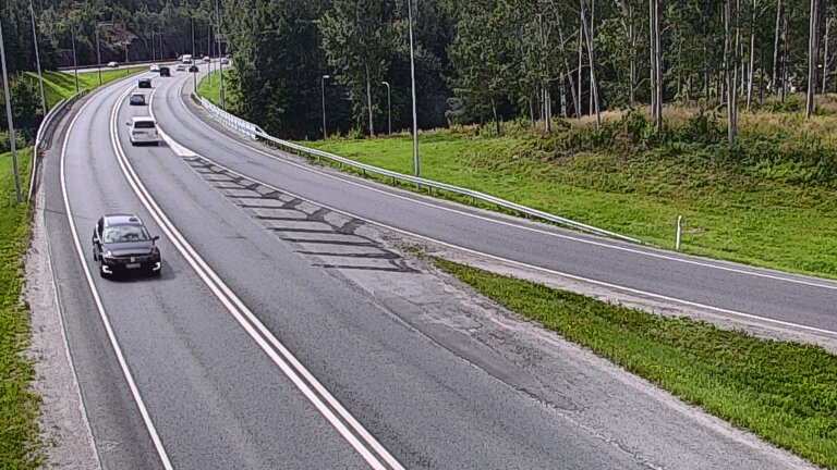 Weather Camera Image Road 102 Espoo, Klovi, Espoo, Uusimaa