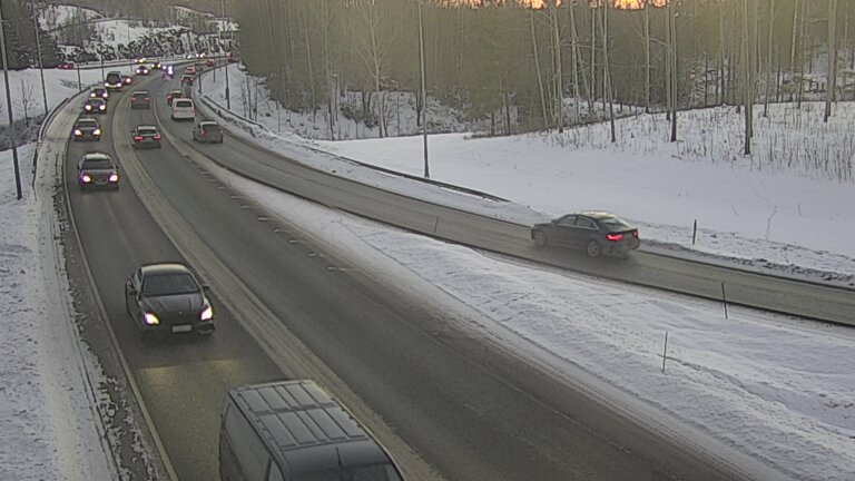 Weather Camera Image Road 102 Espoo, Klovi, Espoo, Uusimaa