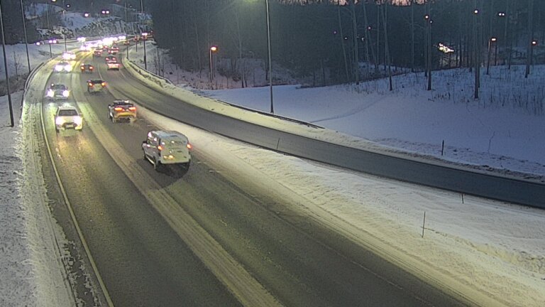 Weather Camera Image Road 102 Espoo, Klovi, Espoo, Uusimaa