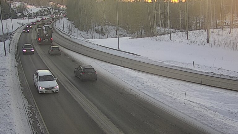 Weather Camera Image Road 102 Espoo, Klovi, Espoo, Uusimaa