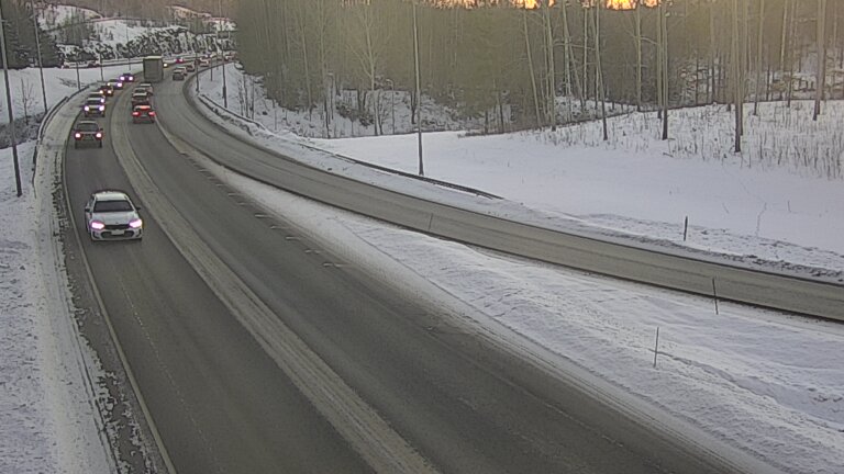 Weather Camera Image Road 102 Espoo, Klovi, Espoo, Uusimaa