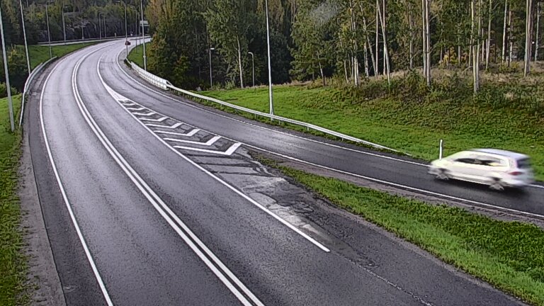 Weather Camera Image Road 102 Espoo, Klovi, Espoo, Uusimaa