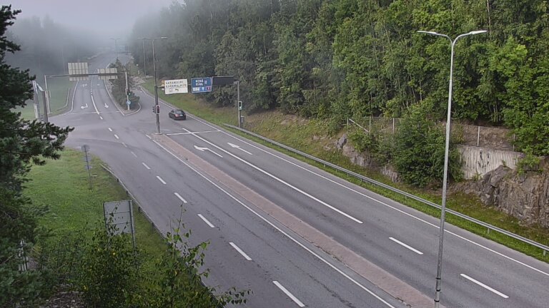 Weather Camera Image Road 102 Espoo, Karapellontie, Espoo, Uusimaa