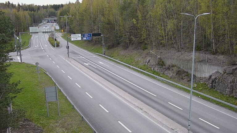 Weather Camera Image Road 102 Espoo, Karapellontie, Espoo, Uusimaa