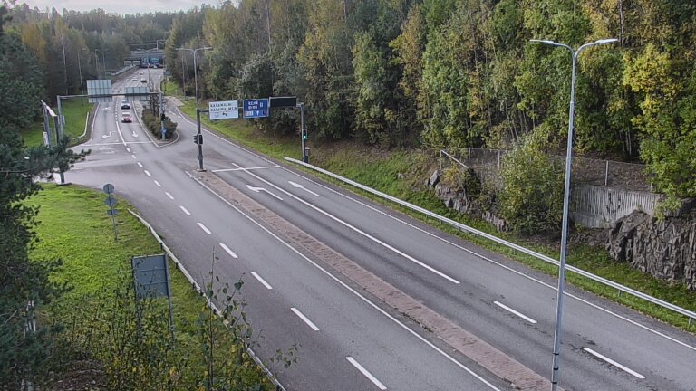 Weather Camera Image Road 102 Espoo, Karapellontie, Espoo, Uusimaa