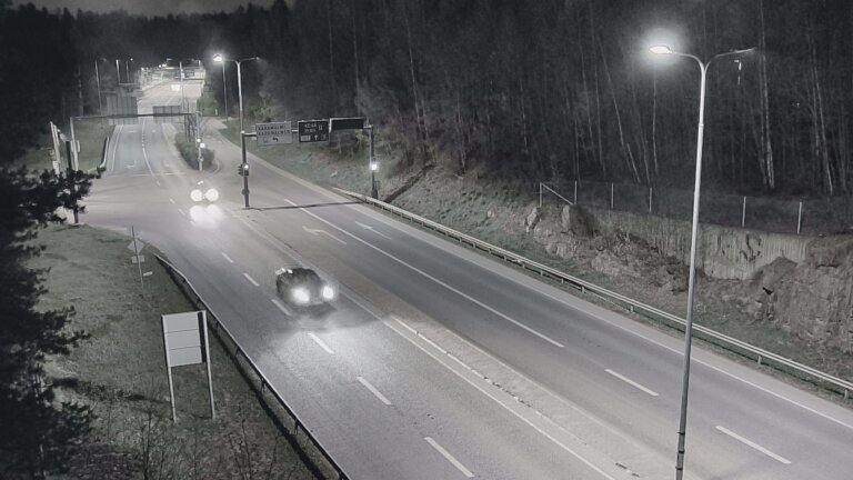 Weather Camera Image Tie 102 Espoo, Karapellontie, Espoo, Uusimaa