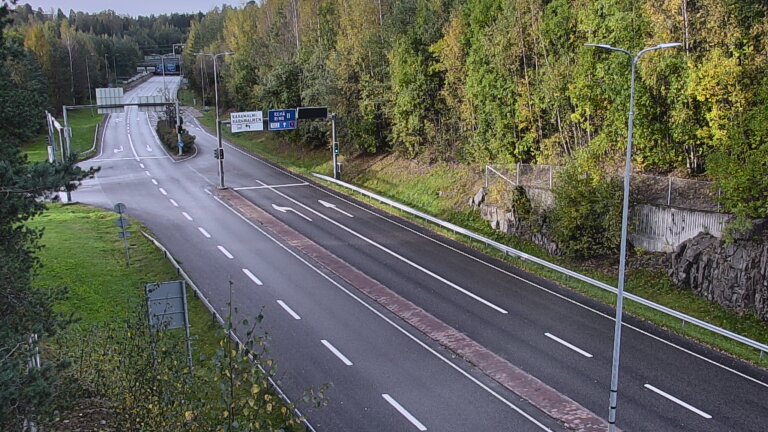 Weather Camera Image Road 102 Espoo, Karapellontie, Espoo, Uusimaa