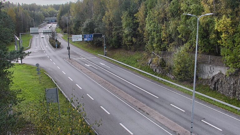 Weather Camera Image Road 102 Espoo, Karapellontie, Espoo, Uusimaa