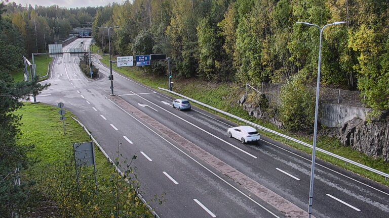 Weather Camera Image Road 102 Espoo, Karapellontie, Espoo, Uusimaa