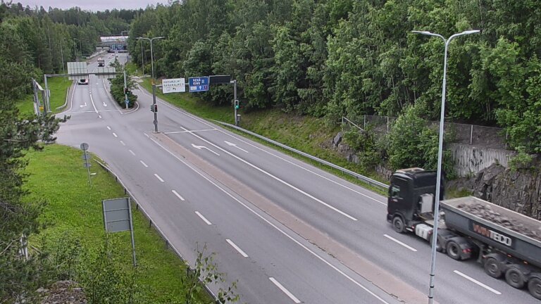 Weather Camera Image Road 102 Espoo, Karapellontie, Espoo, Uusimaa