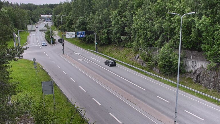 Weather Camera Image Road 102 Espoo, Karapellontie, Espoo, Uusimaa