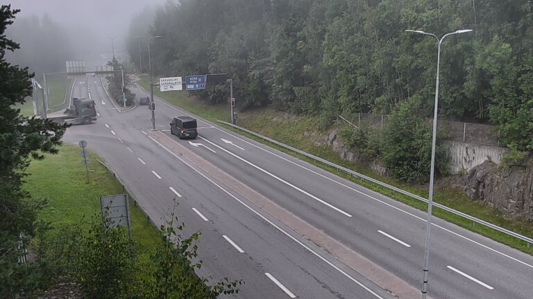 Weather Camera Image Road 102 Espoo, Karapellontie, Espoo, Uusimaa