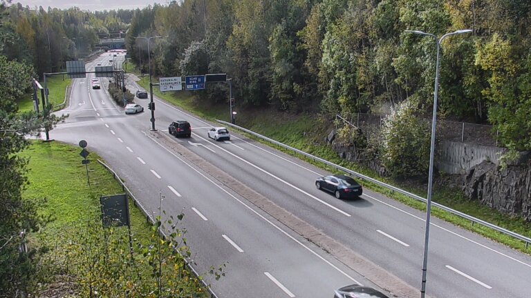 Weather Camera Image Road 102 Espoo, Karapellontie, Espoo, Uusimaa