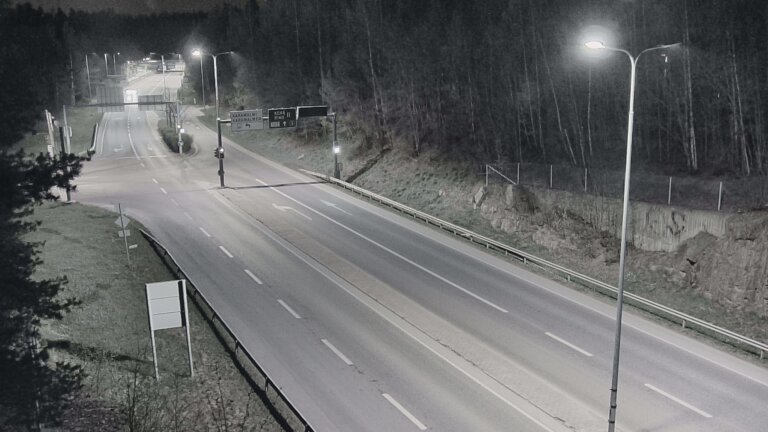 Weather Camera Image Tie 102 Espoo, Karapellontie, Espoo, Uusimaa