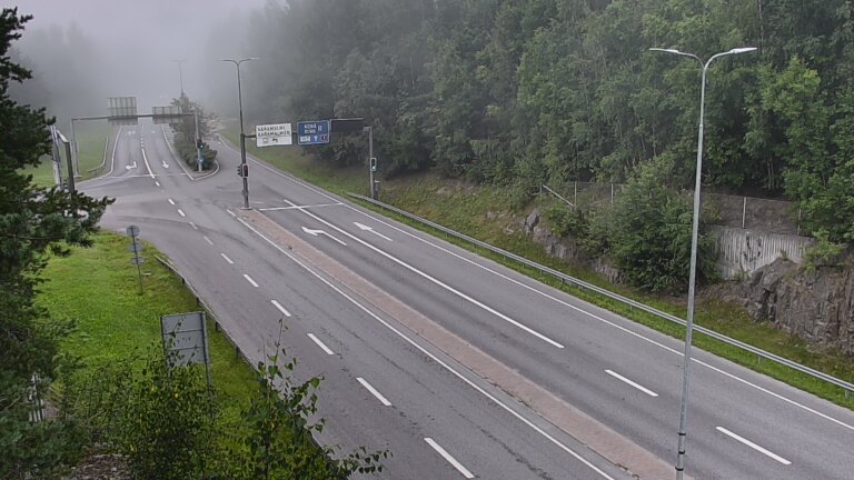 Weather Camera Image Road 102 Espoo, Karapellontie, Espoo, Uusimaa