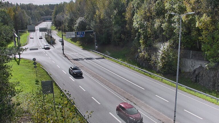 Weather Camera Image Road 102 Espoo, Karapellontie, Espoo, Uusimaa
