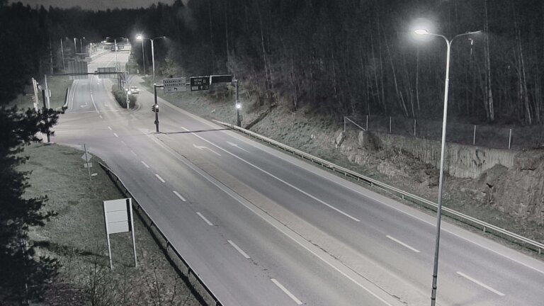 Weather Camera Image Tie 102 Espoo, Karapellontie, Espoo, Uusimaa