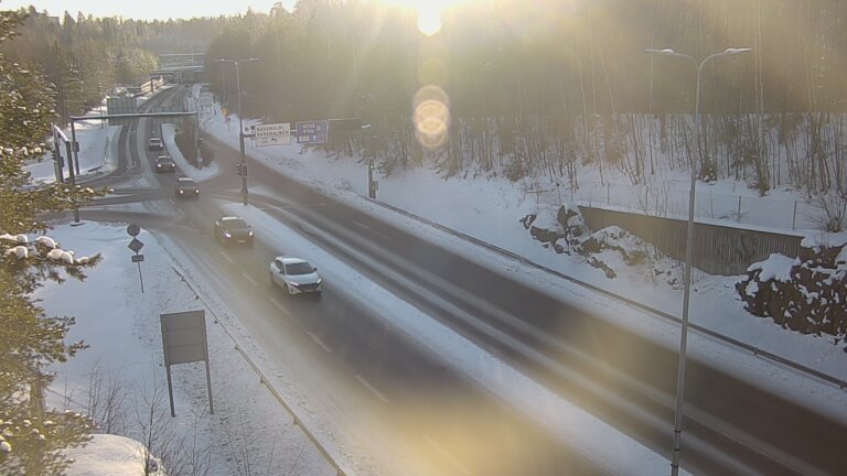 Weather Camera Image Road 102 Espoo, Karapellontie, Espoo, Uusimaa