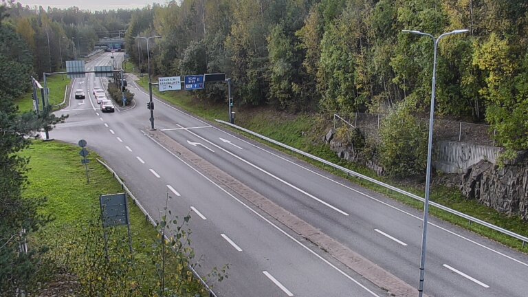 Weather Camera Image Road 102 Espoo, Karapellontie, Espoo, Uusimaa