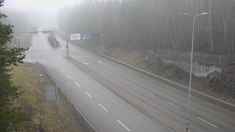 Weather Camera Image Road 102 Espoo, Karapellontie, Espoo, Uusimaa