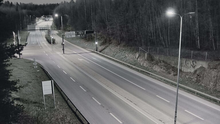 Weather Camera Image Tie 102 Espoo, Karapellontie, Espoo, Uusimaa