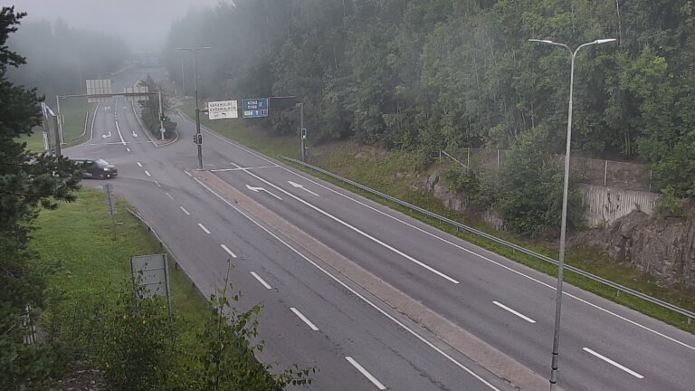 Weather Camera Image Road 102 Espoo, Karapellontie, Espoo, Uusimaa