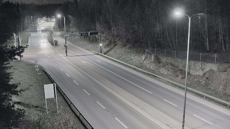 Weather Camera Image Tie 102 Espoo, Karapellontie, Espoo, Uusimaa