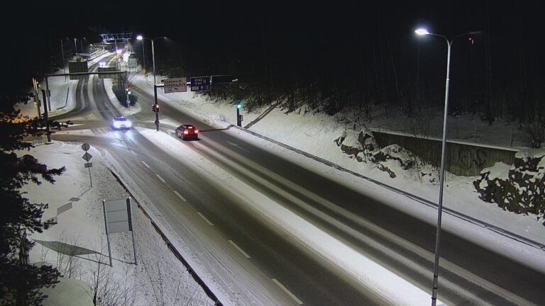 Weather Camera Image Road 102 Espoo, Karapellontie, Espoo, Uusimaa