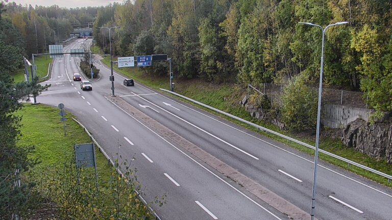 Weather Camera Image Road 102 Espoo, Karapellontie, Espoo, Uusimaa
