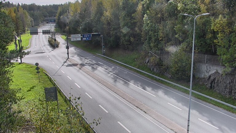 Weather Camera Image Road 102 Espoo, Karapellontie, Espoo, Uusimaa