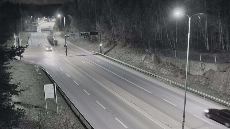 Weather Camera Image Tie 102 Espoo, Karapellontie, Espoo, Uusimaa