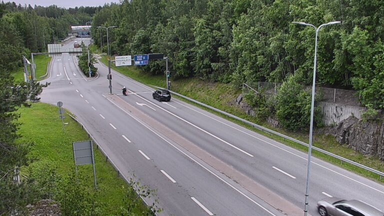 Weather Camera Image Road 102 Espoo, Karapellontie, Espoo, Uusimaa