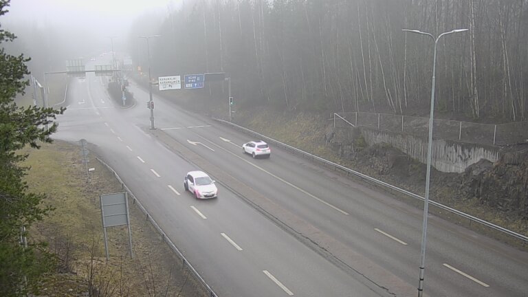 Weather Camera Image Road 102 Espoo, Karapellontie, Espoo, Uusimaa