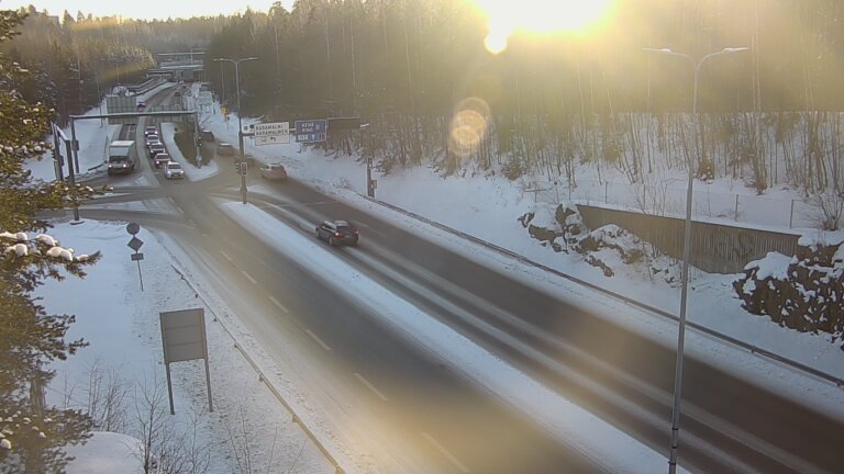 Weather Camera Image Road 102 Espoo, Karapellontie, Espoo, Uusimaa