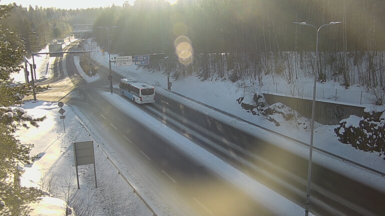 Weather Camera Image Road 102 Espoo, Karapellontie, Espoo, Uusimaa