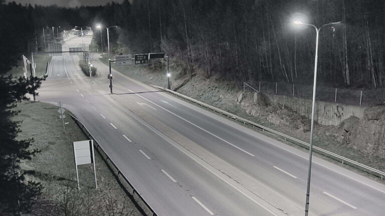 Weather Camera Image Tie 102 Espoo, Karapellontie, Espoo, Uusimaa