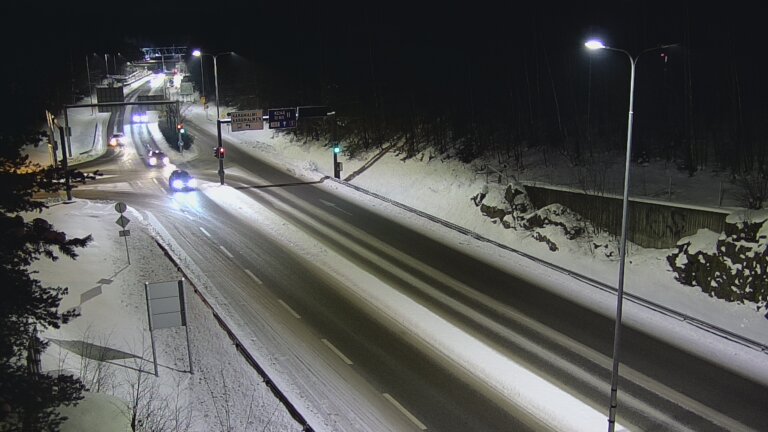 Weather Camera Image Road 102 Espoo, Karapellontie, Espoo, Uusimaa