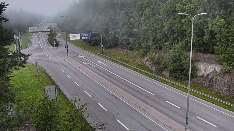 Weather Camera Image Road 102 Espoo, Karapellontie, Espoo, Uusimaa
