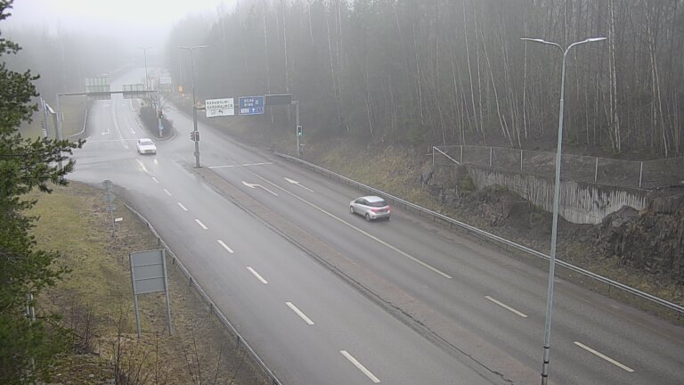 Weather Camera Image Road 102 Espoo, Karapellontie, Espoo, Uusimaa