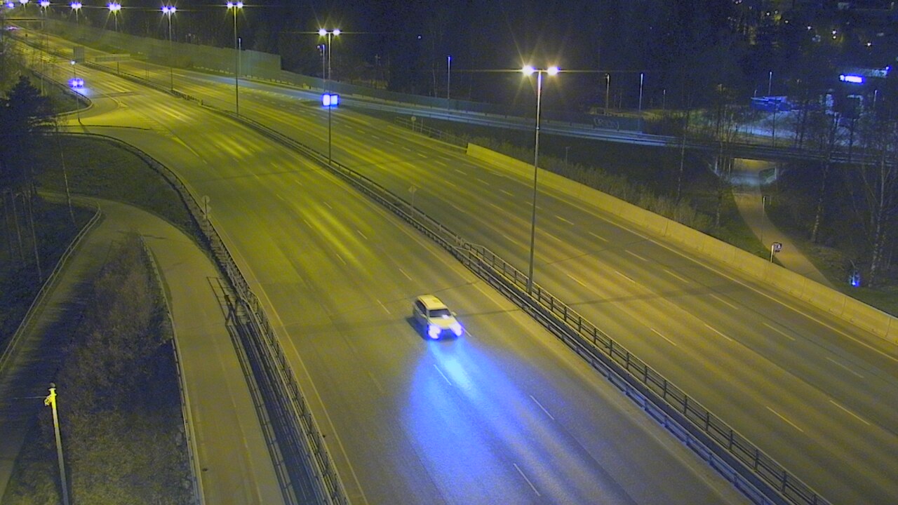 Weather Camera Image Road 101 Helsinki, Vihdintien risteys, Helsinki, Uusimaa