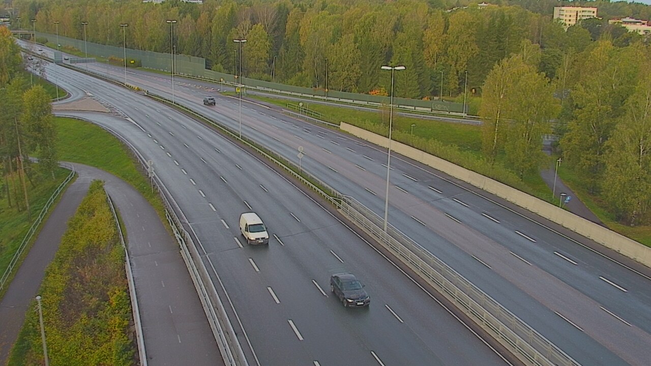 Weather Camera Image Road 101 Helsinki, Vihdintien risteys, Helsinki, Uusimaa
